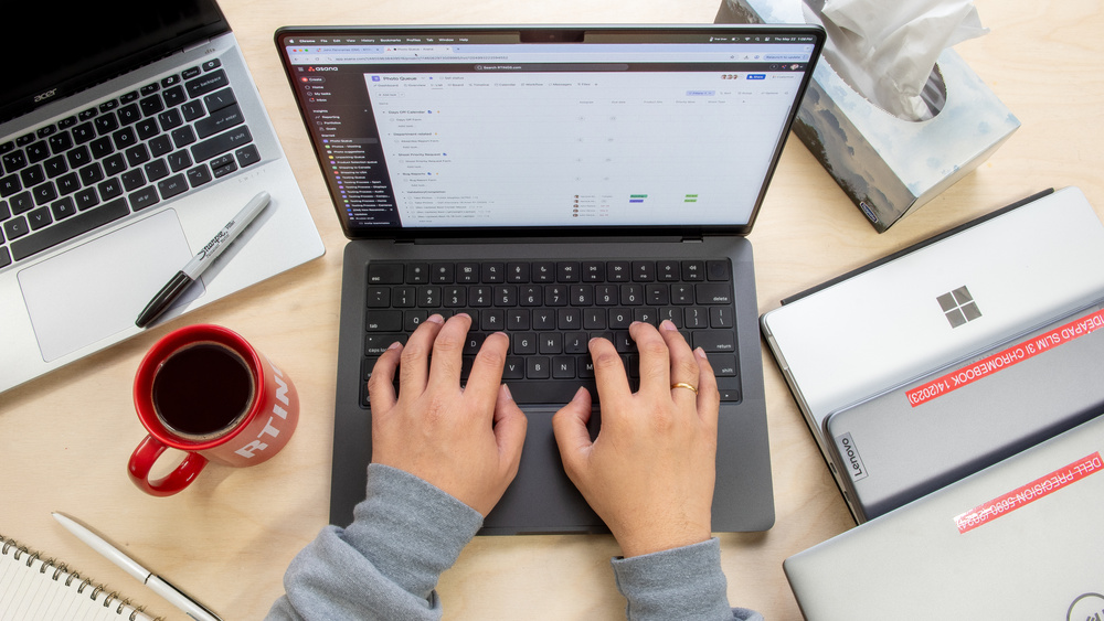 8 Best Laptops for International Remote Workers in 2025